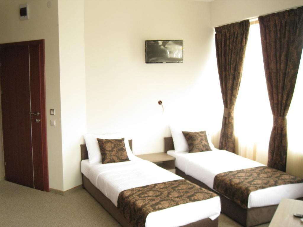 סקופיה Domus Aparthotel מראה חיצוני תמונה