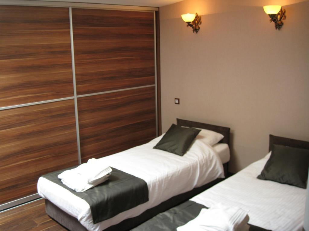 סקופיה Domus Aparthotel מראה חיצוני תמונה