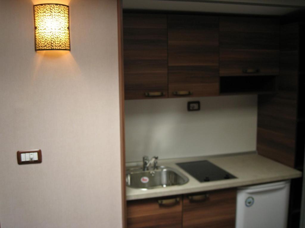 סקופיה Domus Aparthotel מראה חיצוני תמונה